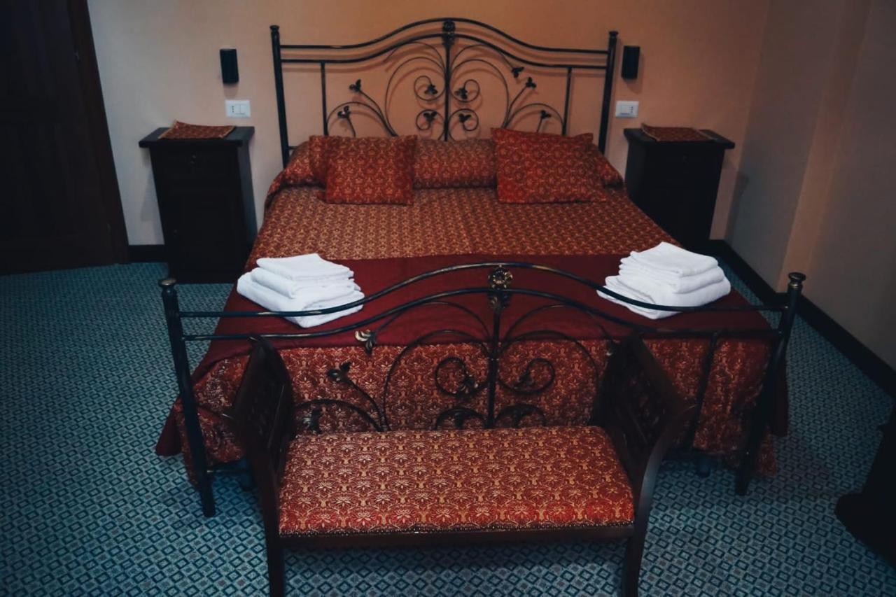 La Stazione Bed and Breakfast Piazza Armerina Buitenkant foto